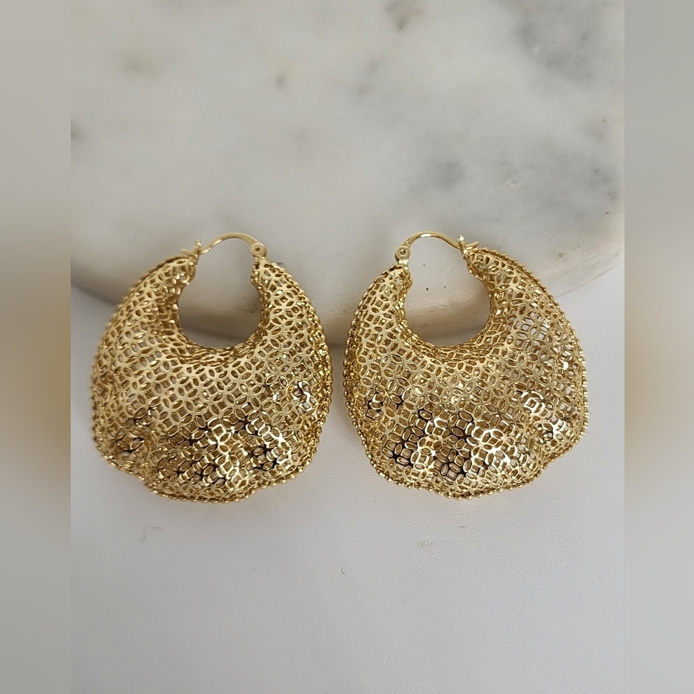 Textured 14K Gold Plated Crescent Mesh Statement Earrings - Picture 4 of 6